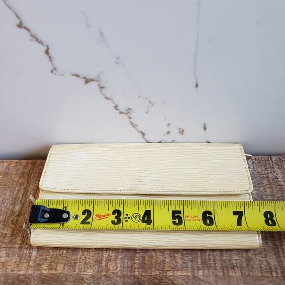 Louis Vuitton Wallet Epi Leather Butter Yellow French Flap VTG Compact Clutch LV - Picture 9 of 13